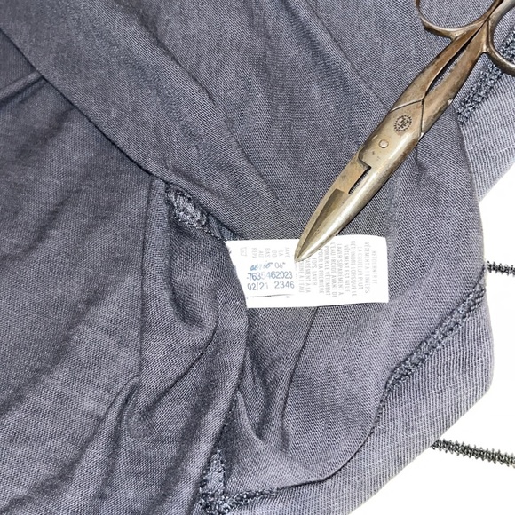 AERIE Distressed Can’t Be Tamed T-shirt Size XXS - Picture 10 of 12